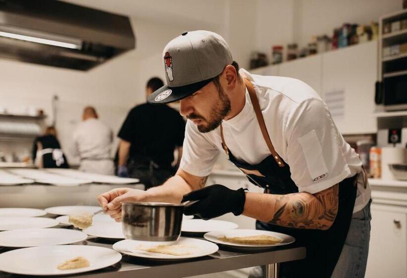 ペンション Hetényi Apartmanház és Birtok