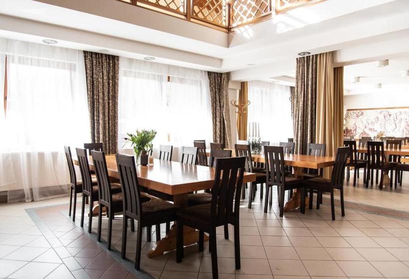 ペンション Hetényi Apartmanház és Birtok