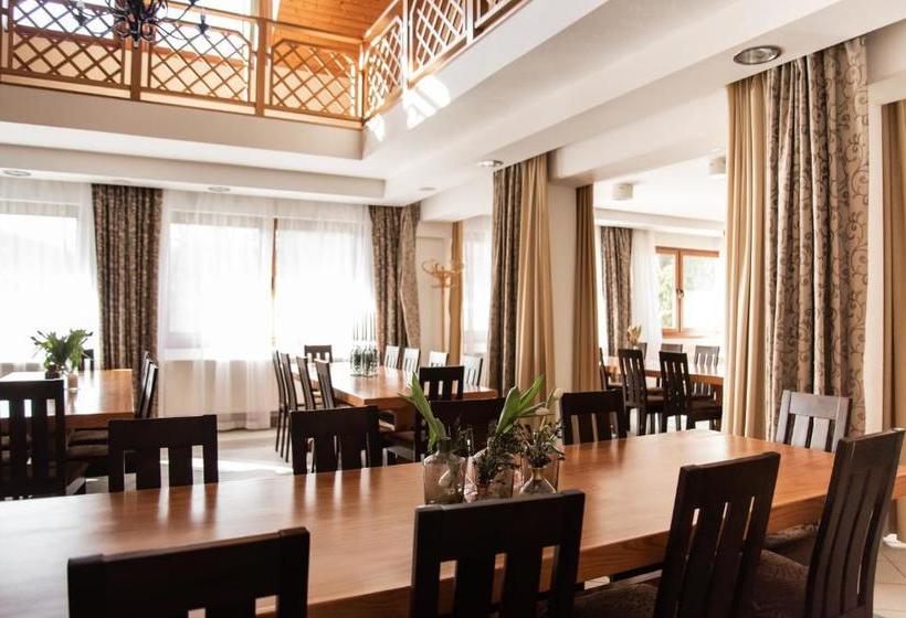 ペンション Hetényi Apartmanház és Birtok