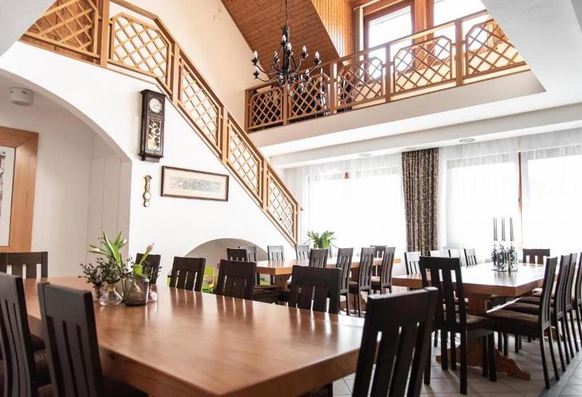 ペンション Hetényi Apartmanház és Birtok