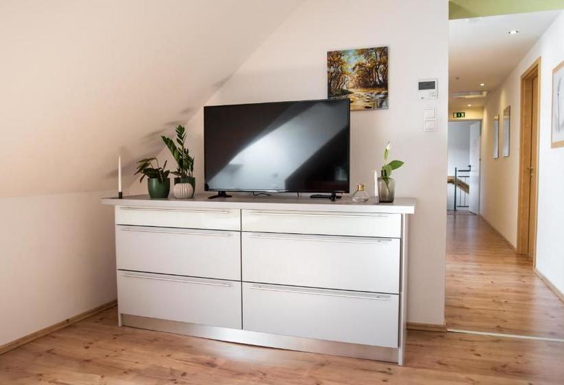 ペンション Hetényi Apartmanház és Birtok