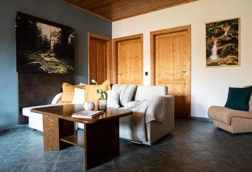 ペンション Hetényi Apartmanház és Birtok