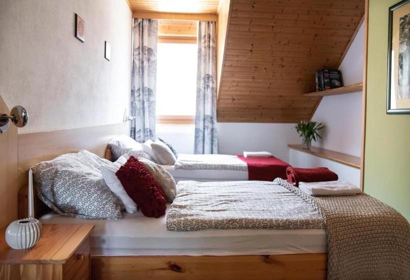 ペンション Hetényi Apartmanház és Birtok