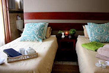 پانسیون Honey Bee Guesthouse