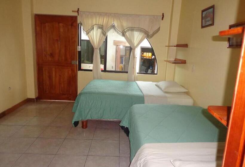 پانسیون Hostal Nathaly