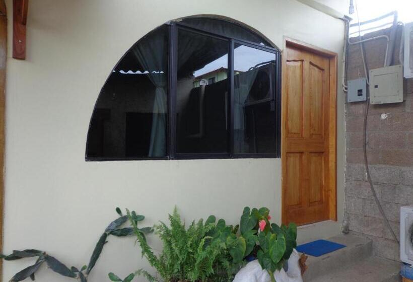 پانسیون Hostal Nathaly