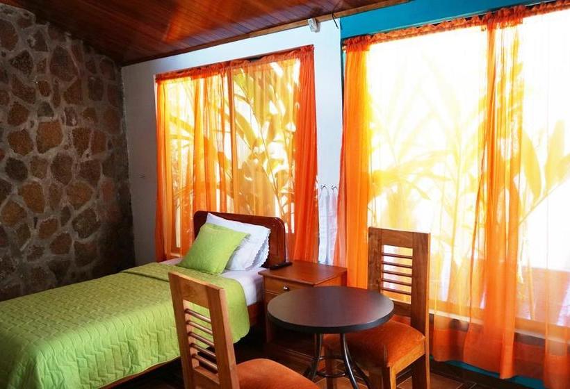 פנסיון Isla Azul