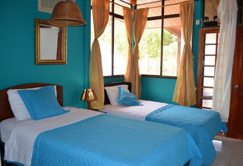 פנסיון Isla Azul