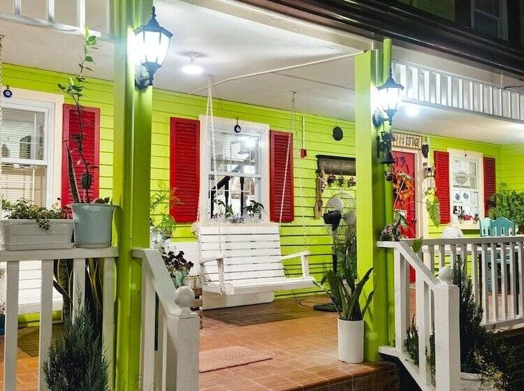 פנסיון Madie S Place