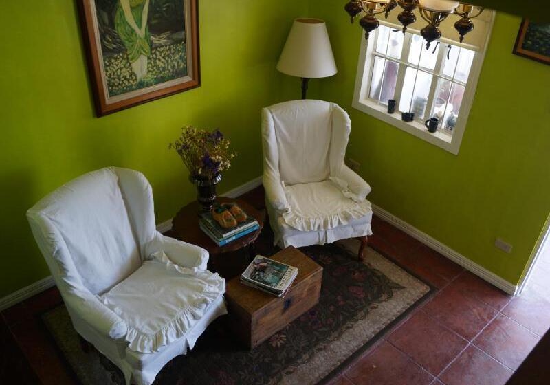 פנסיון Madie S Place