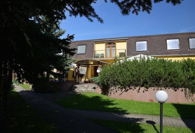 膳宿费 Penzion Agrothermal