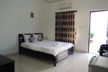 پانسیون Phuong Tay Guest House