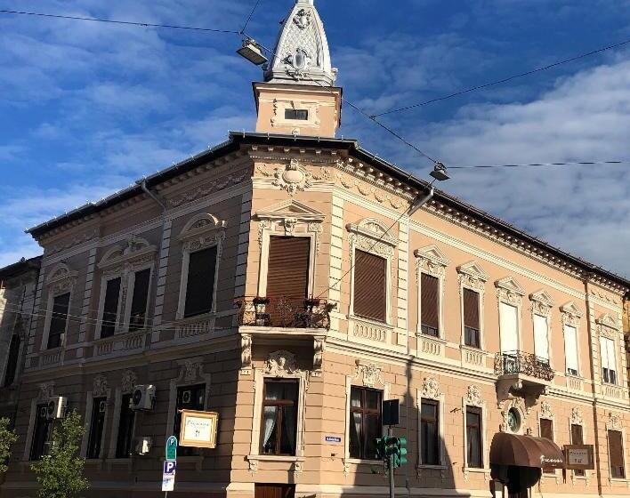 ペンション Picasso Boutique