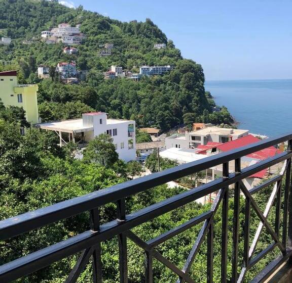 پانسیون Sanni Guest House