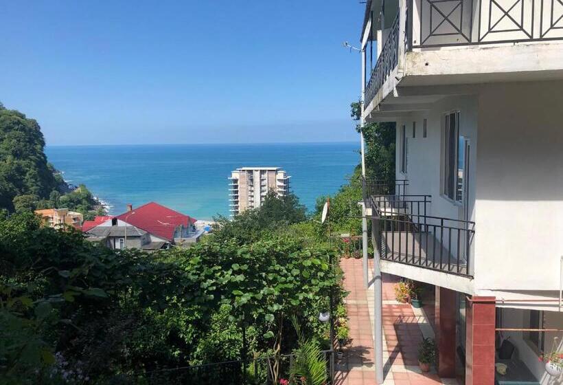 پانسیون Sanni Guest House