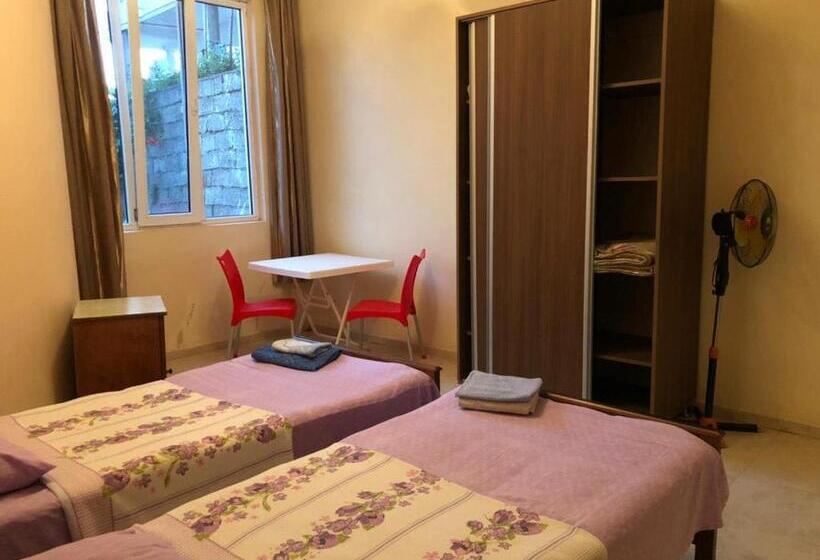 پانسیون Sanni Guest House