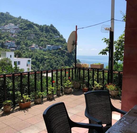 پانسیون Sanni Guest House