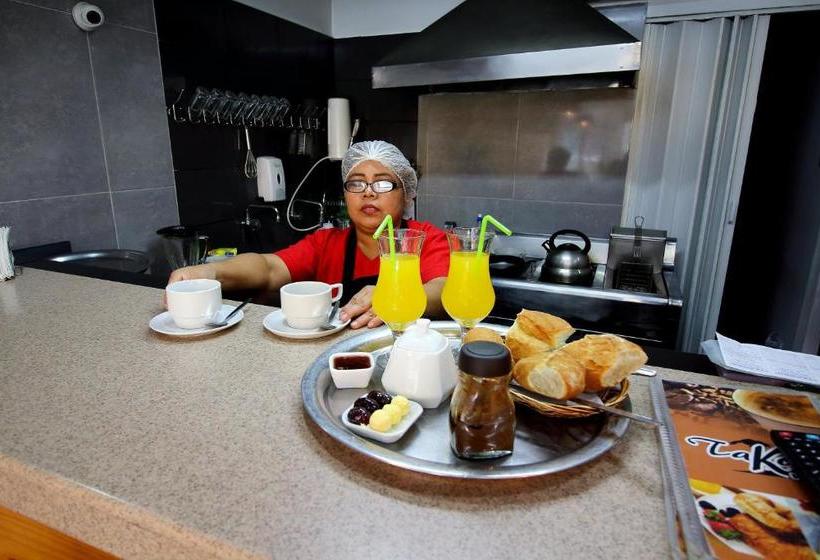 פנסיון Takora Inn