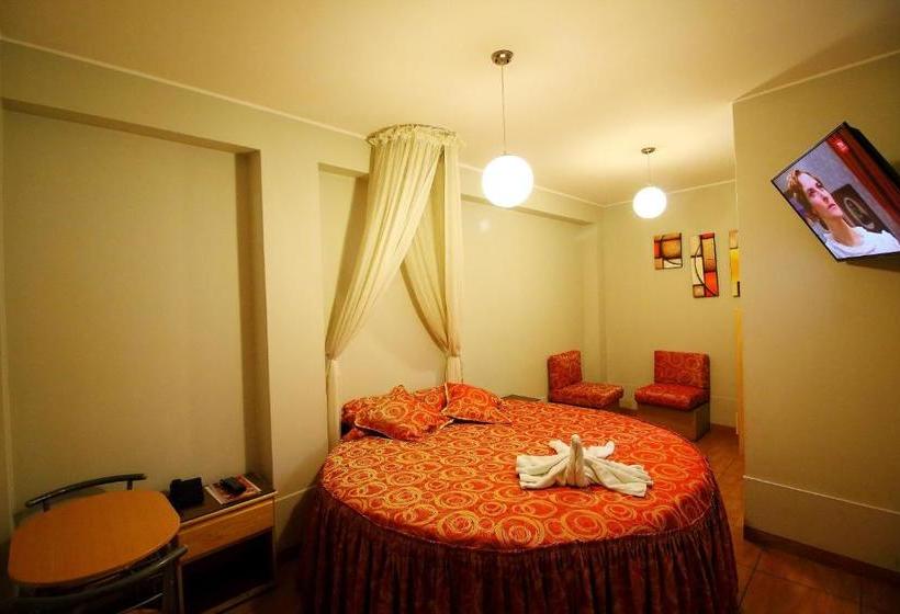 פנסיון Takora Inn