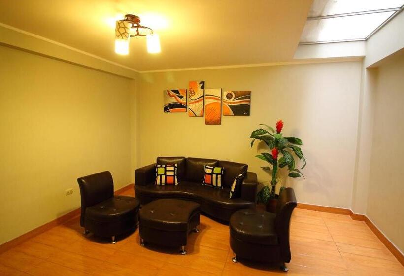 פנסיון Takora Inn