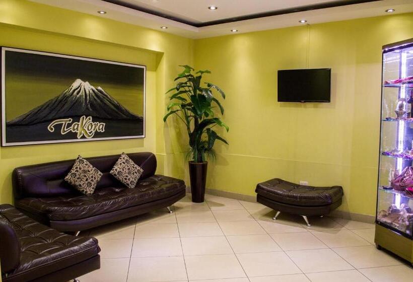 פנסיון Takora Inn