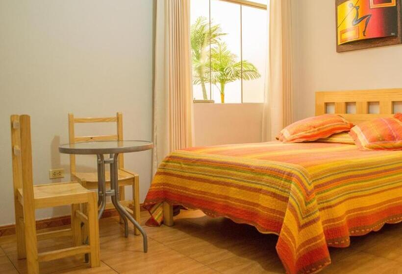 פנסיון Takora Inn