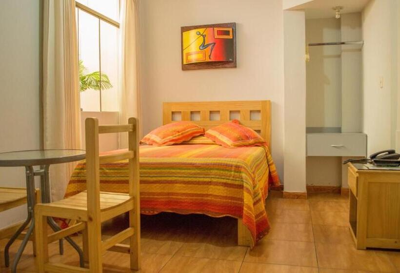 פנסיון Takora Inn