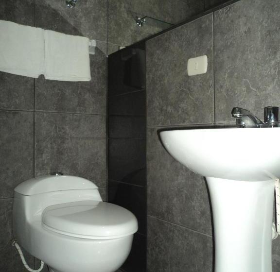 פנסיון Takora Inn