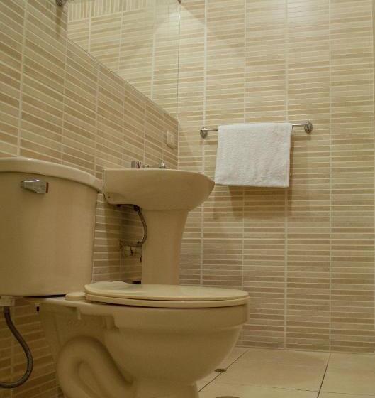 פנסיון Takora Inn