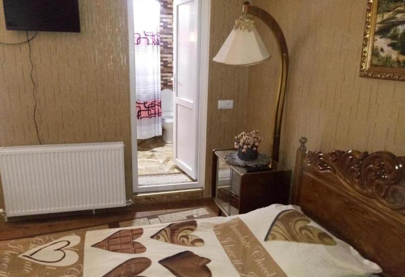 پانسیون Tamar Guest House