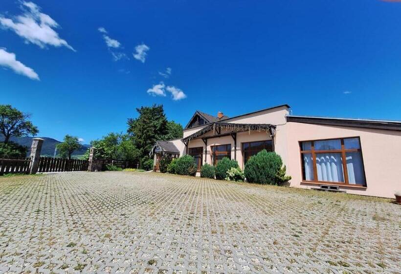 Пансион Vila Fenix B&b