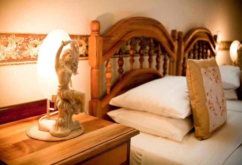 ペンション Villa Ora Guesthouse