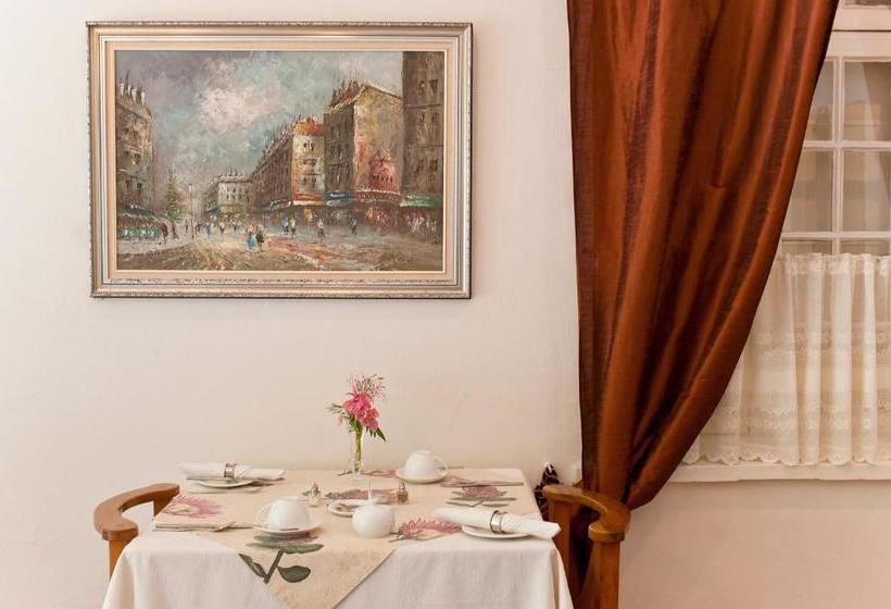 ペンション Villa Ora Guesthouse