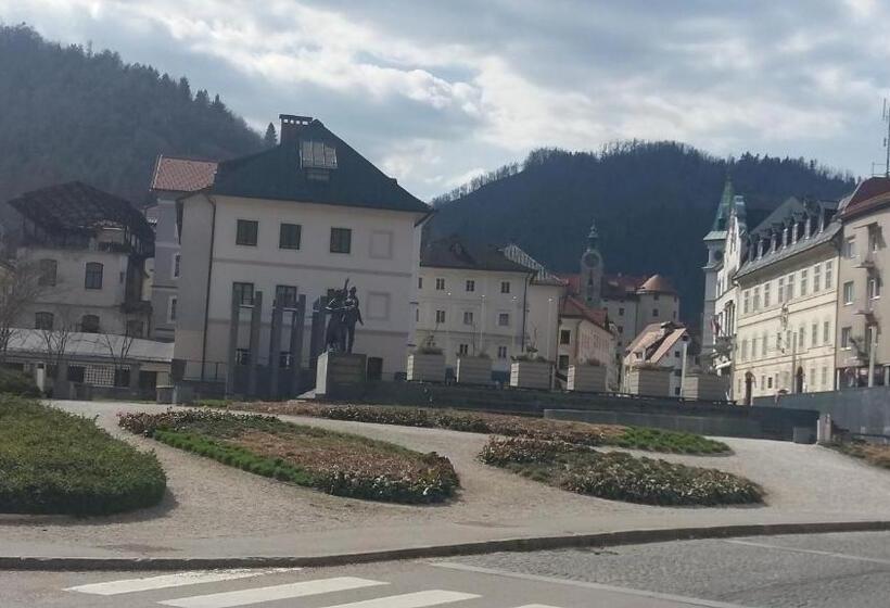 پانسیون Villa Tollazzi