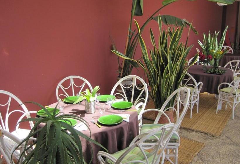 پانسیون Villa Zahra