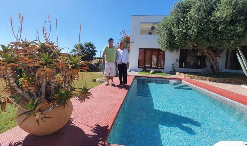 پانسیون Villa Zahra