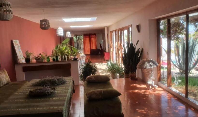 پانسیون Villa Zahra