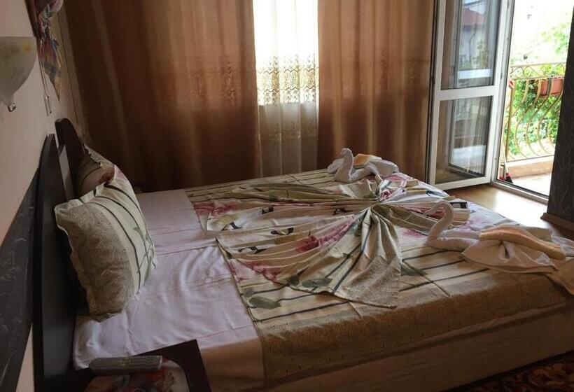 Пансион Violeta 7 Guest House