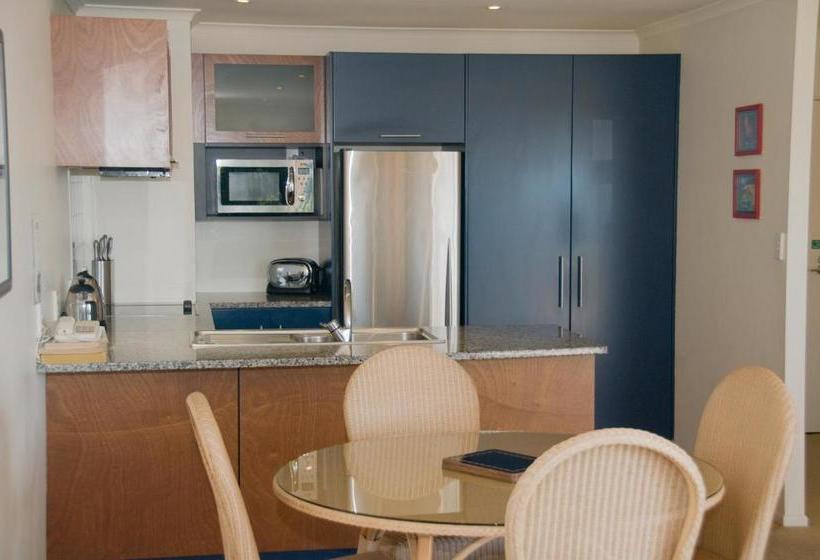 The Reef Beachfront Apartments