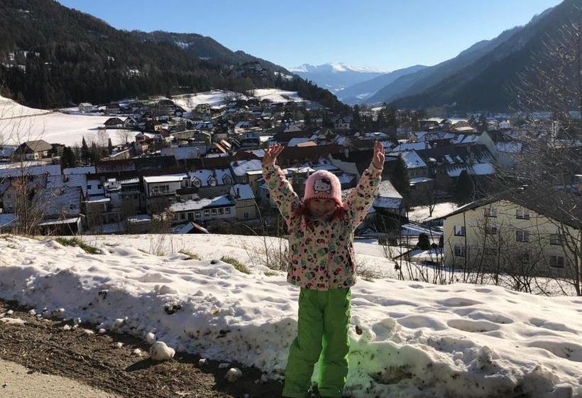 ユースホステル Gasthof Zum Mohrn