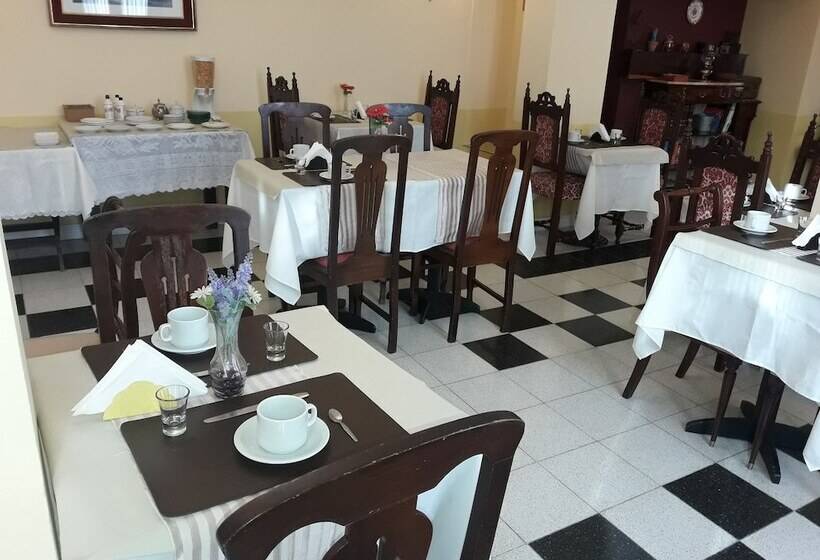 هاستل Nuevos Horizontes