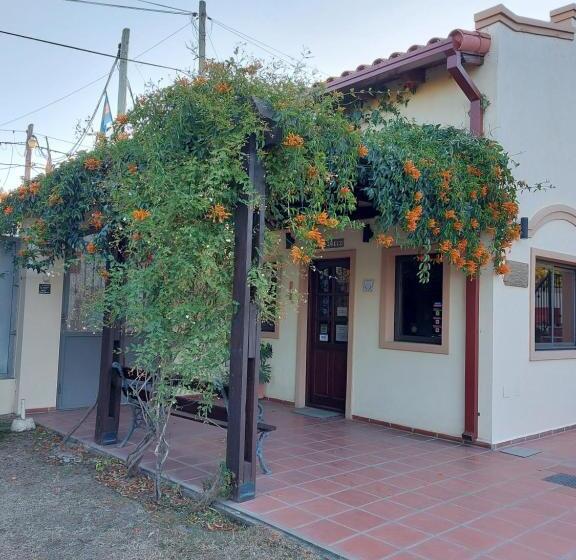 فندق صغير Raices Del Carolino   Suites De Altagracia