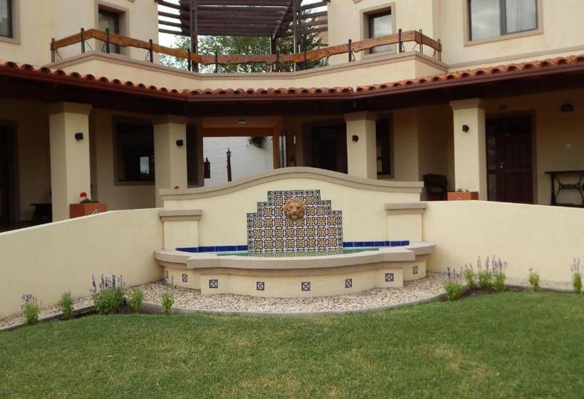 فندق صغير Raices Del Carolino   Suites De Altagracia
