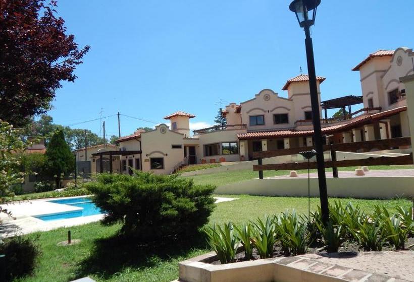 ユースホステル Raices Del Carolino   Suites De Altagracia