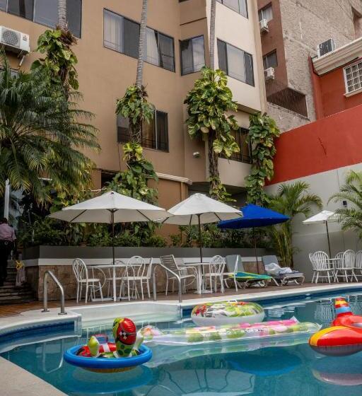 Aparthotel Guijarros