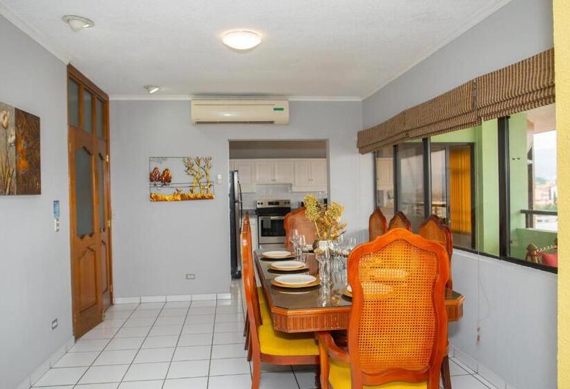 Aparthotel Guijarros