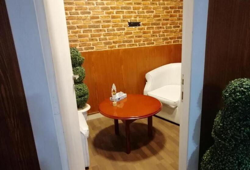 Fakhamat Al Orjoana & Suites