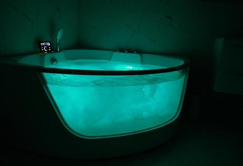 هتل Farm Stay Frank Ozmec Wine And Glamping Estate