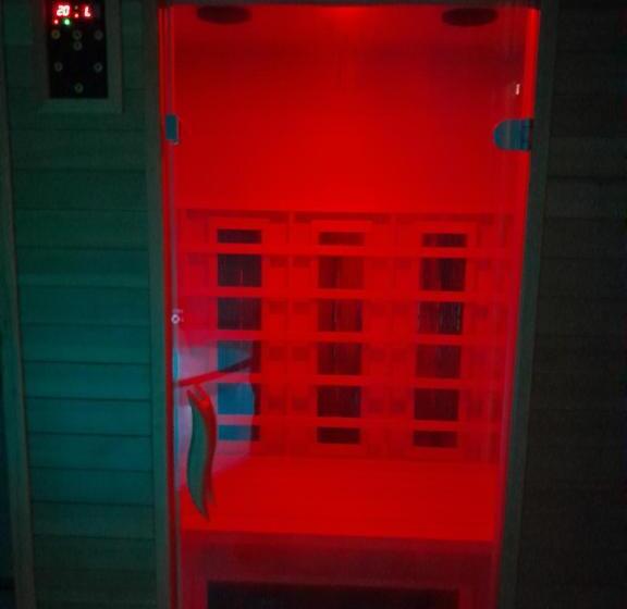 هتل Farm Stay Frank Ozmec Wine And Glamping Estate