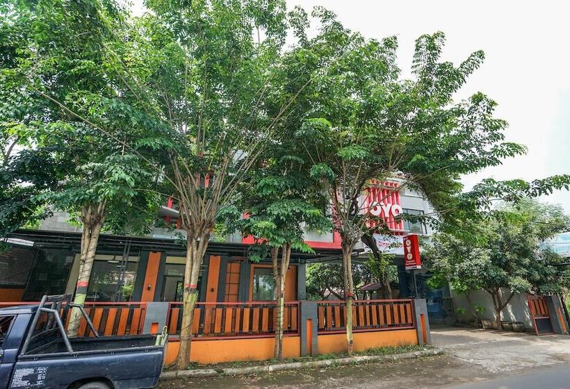 בית מלון כפרי Penginapan Sinar Harapan Near Gor Mastrip Probolinggo